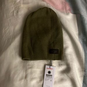 NWT Ugg Cashmere Beanie
